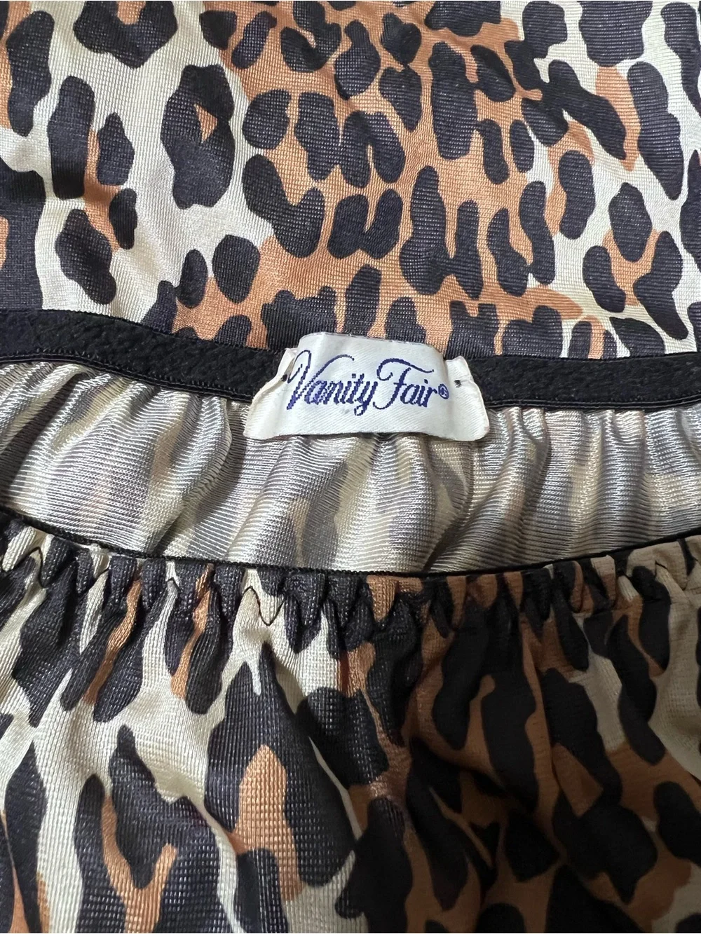 VTG Vanity Fair Leopard Print Half Slip Skirt Sz L 18 Made in USA Animal Print
